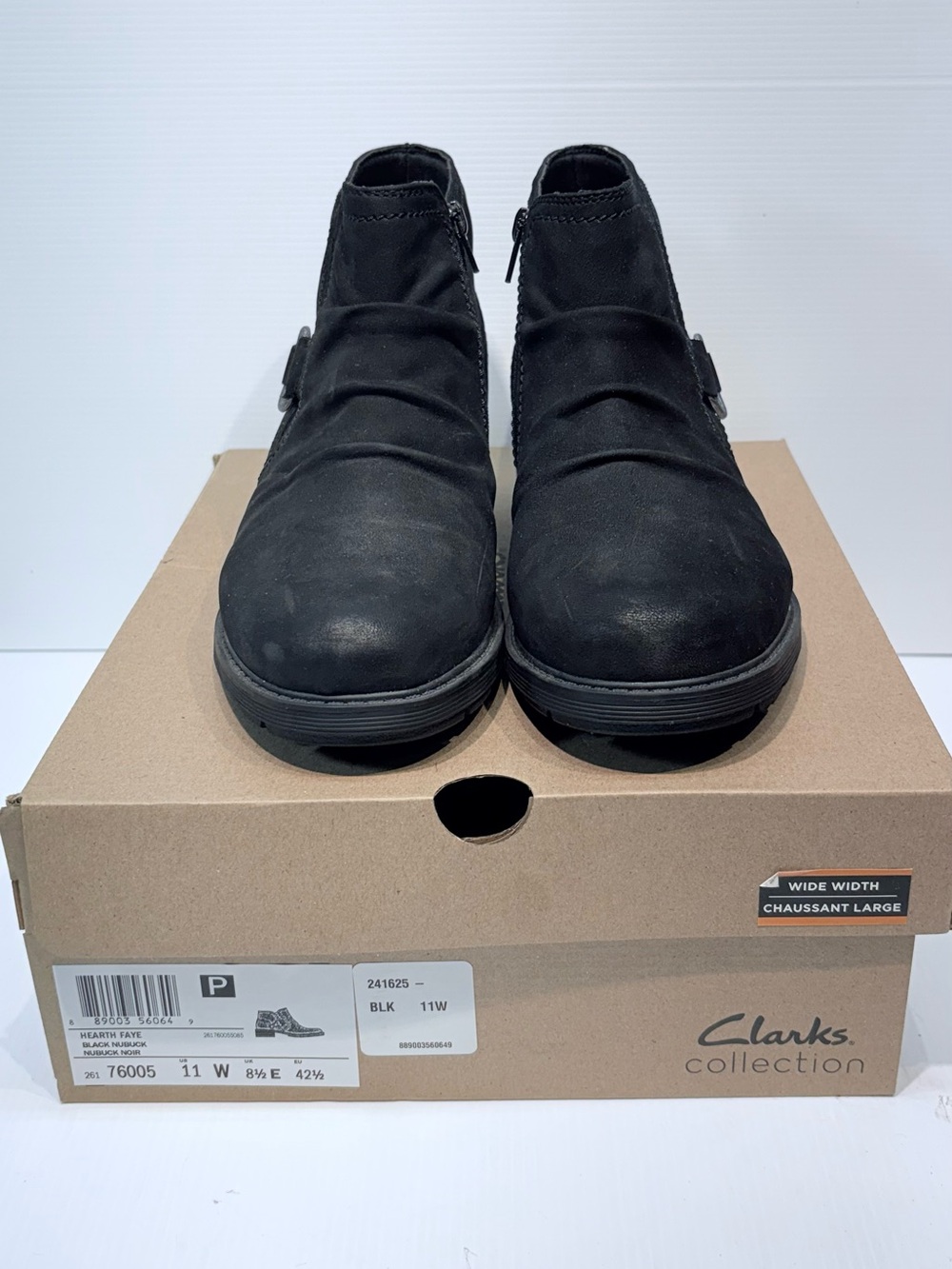 CLARKS Collection Hearth Faye Ankle Boot in black nubuck - Size 11 (42.5)